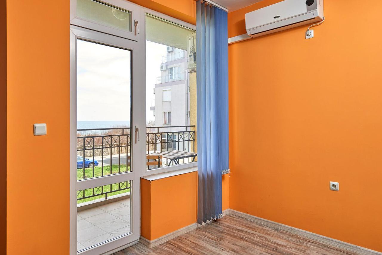 Apartments Dimitrovi Pomorie Exterior foto