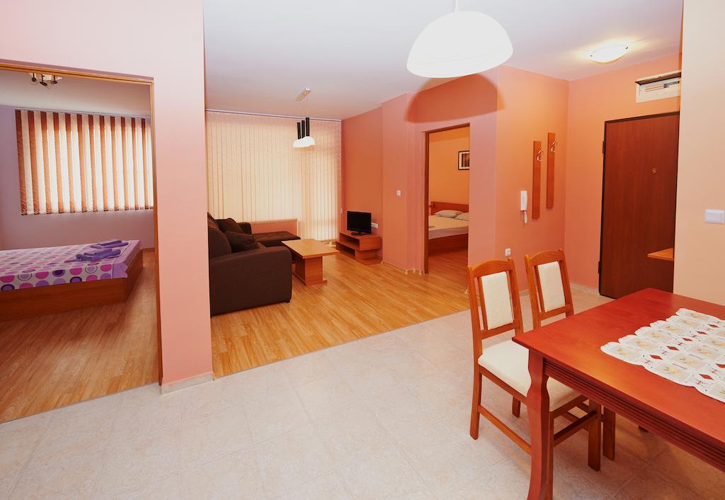 Apartments Dimitrovi Pomorie Zimmer foto