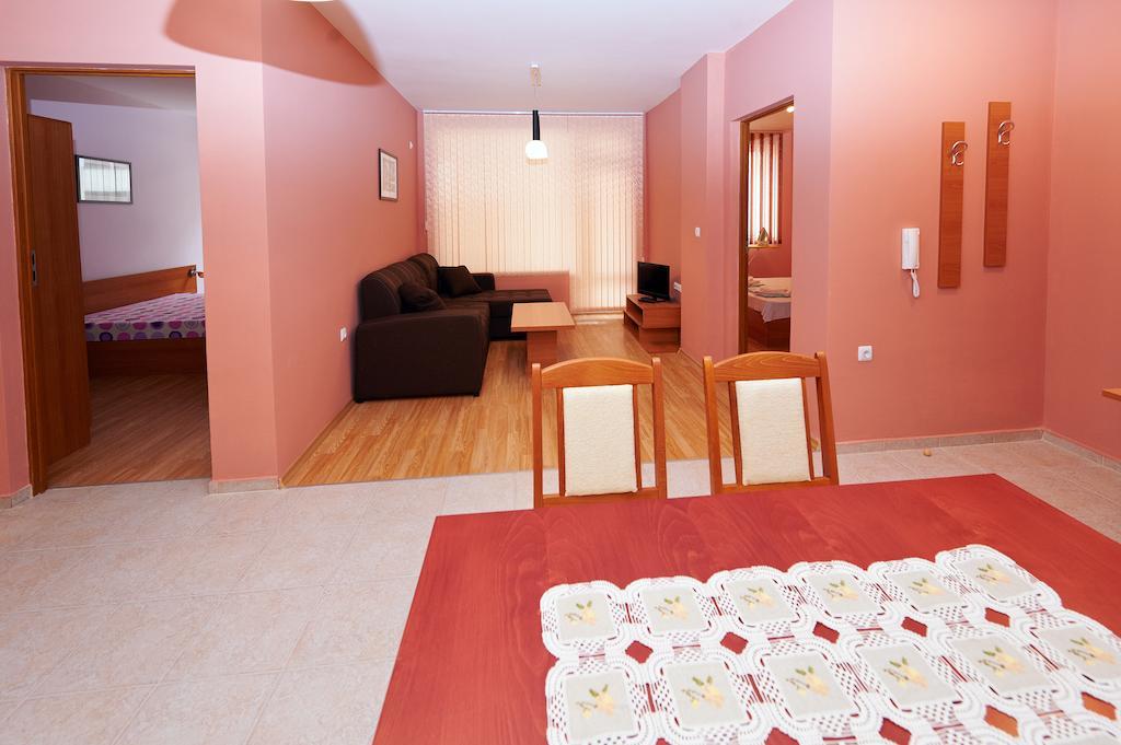 Apartments Dimitrovi Pomorie Zimmer foto